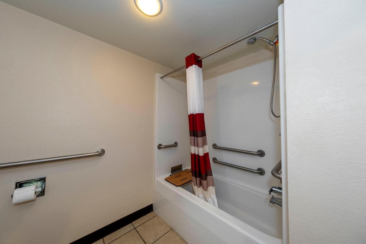 Red Roof Inn & Suites Biloxi - Ocean Springs Exteriör bild