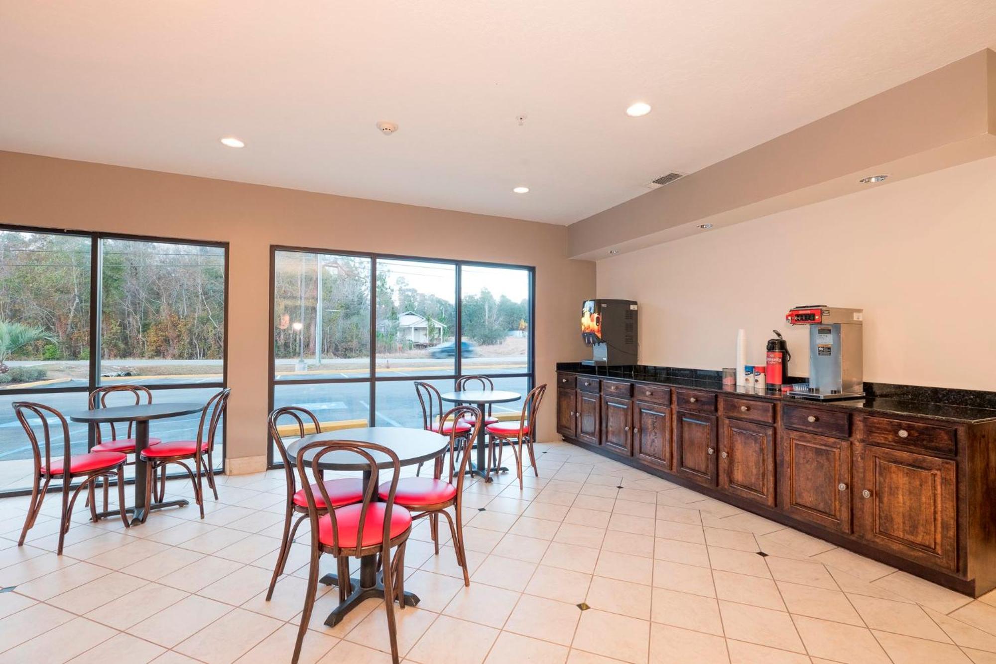 Red Roof Inn & Suites Biloxi - Ocean Springs Exteriör bild