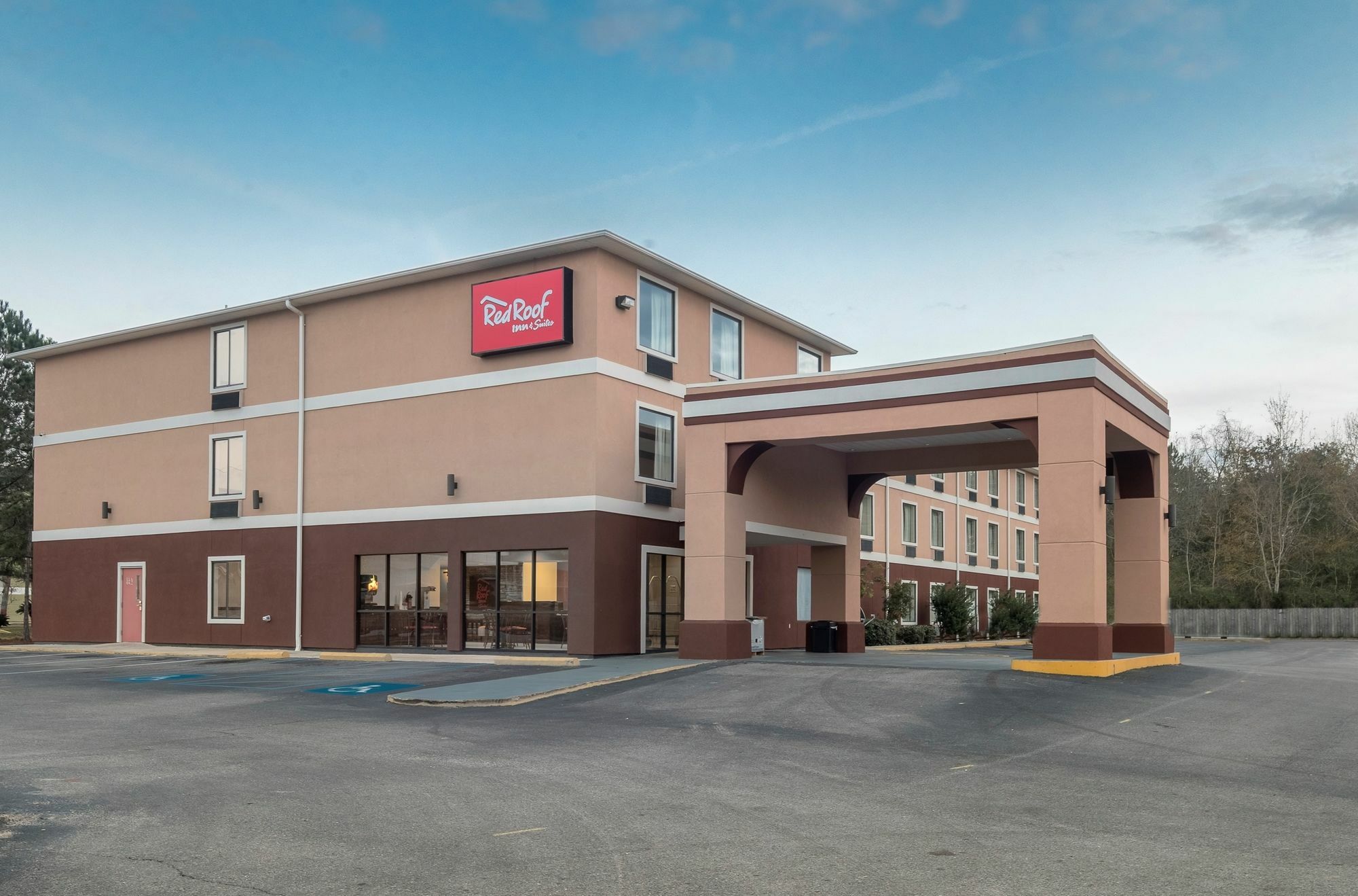 Red Roof Inn & Suites Biloxi - Ocean Springs Exteriör bild